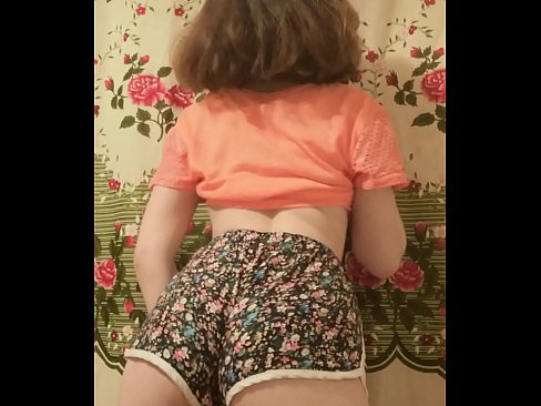❤️ Szexi fiatal csaj vetkőzteti le a rövidnadrágját a kamera előtt. Porno at hu.japangaysex.ru ❤